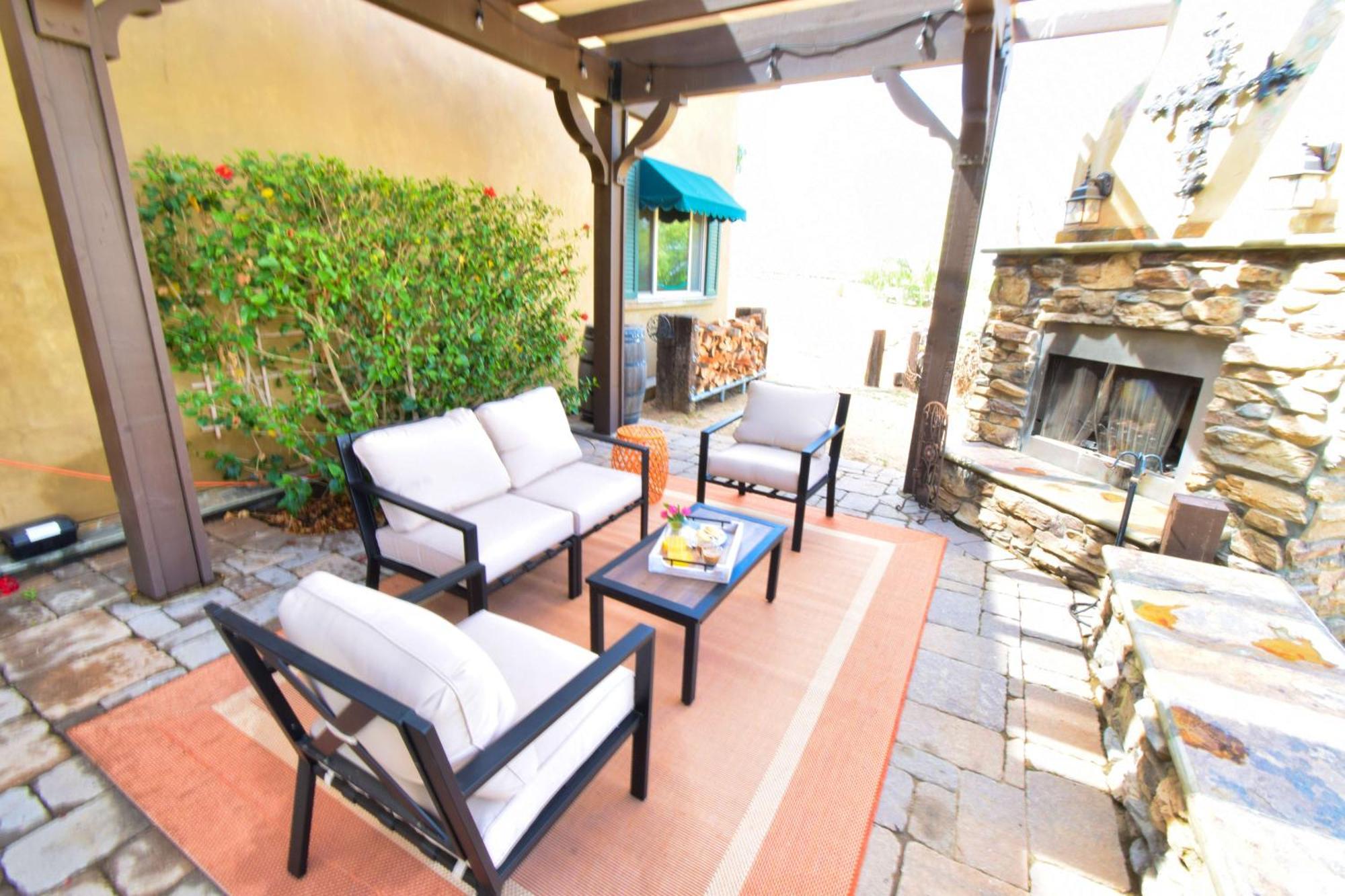 ホテル Peppertree Lane Ranch -- Seven-Acre Ranch In The Heart Of Wine Country テメキュラ エクステリア 写真